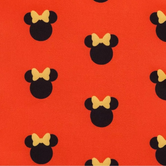 BNWT. DISNEY PARKS HALLOWEEN 2023 MINNIE MOUSE SEQUIN LOUNGEFLY - Picture 3 of 5